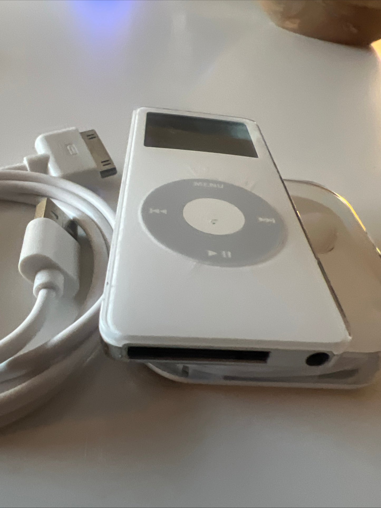 Apple iPod Nano, 1st generation, White, 4GB, New Battery, Fully functional