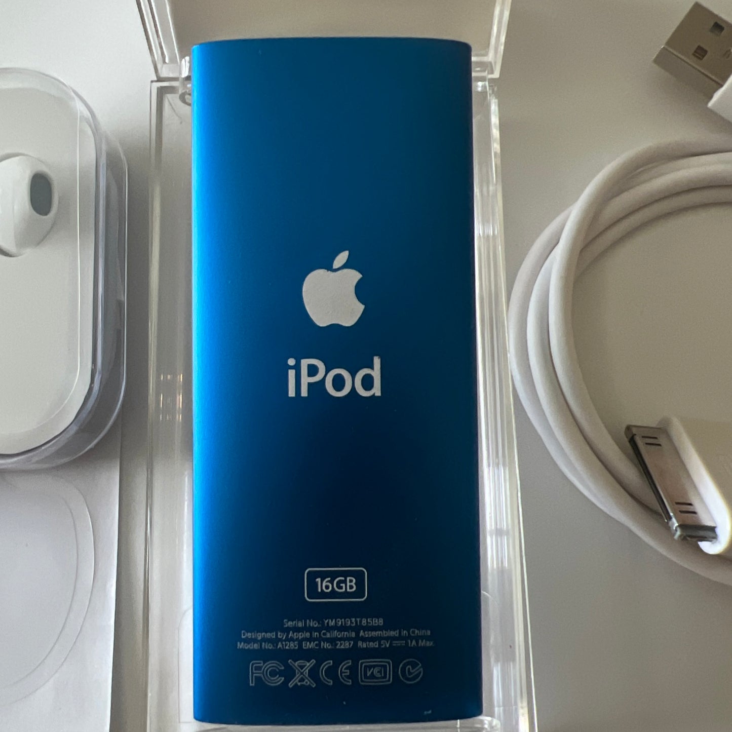 Apple iPod nano 4th Gen Blue 16GB New Battery Installed.