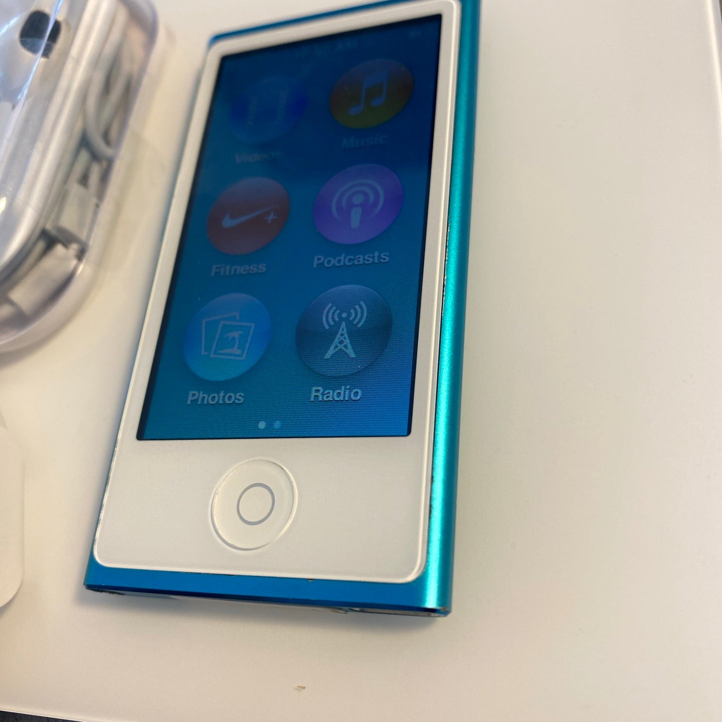 Apple iPod nano 7th Gen Blue (16 GB) NEW BATTERY Very Nice