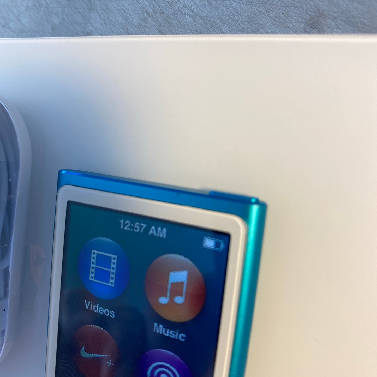 Apple iPod nano 7th Gen Blue (16 GB) NEW BATTERY Very Nice
