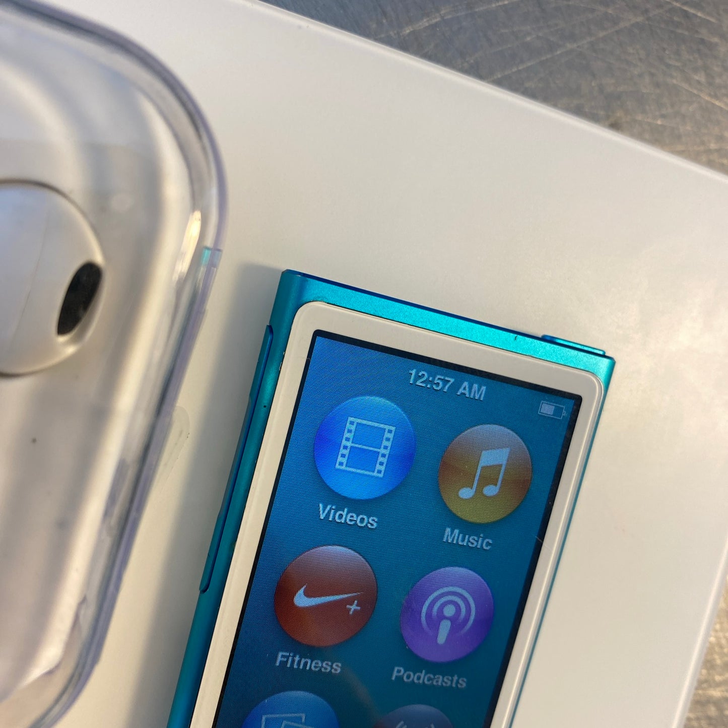 Apple iPod nano 7th Gen Blue (16 GB) NEW BATTERY Very Nice