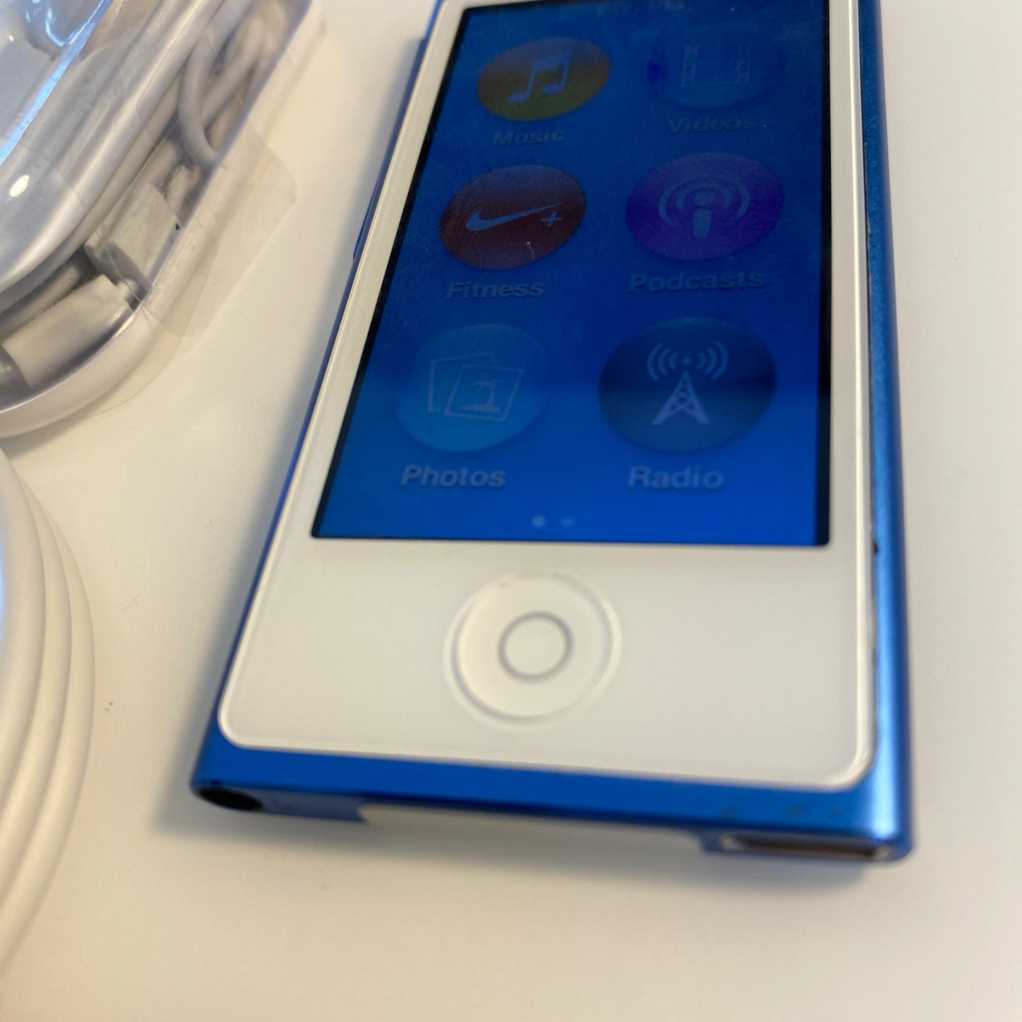 Apple iPod nano 7th Gen Mid 2015 Blue (16GB) New Battery