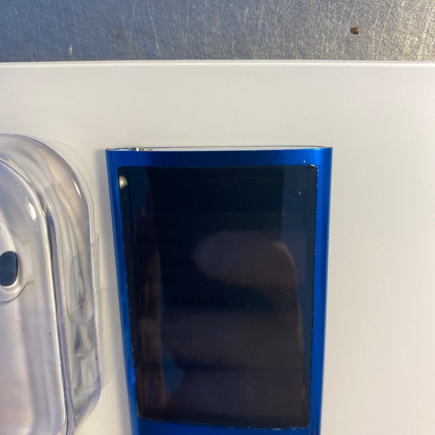 ipod nano 5th gen Blue 8gb New Battery. Big Bundle. Nice Condition