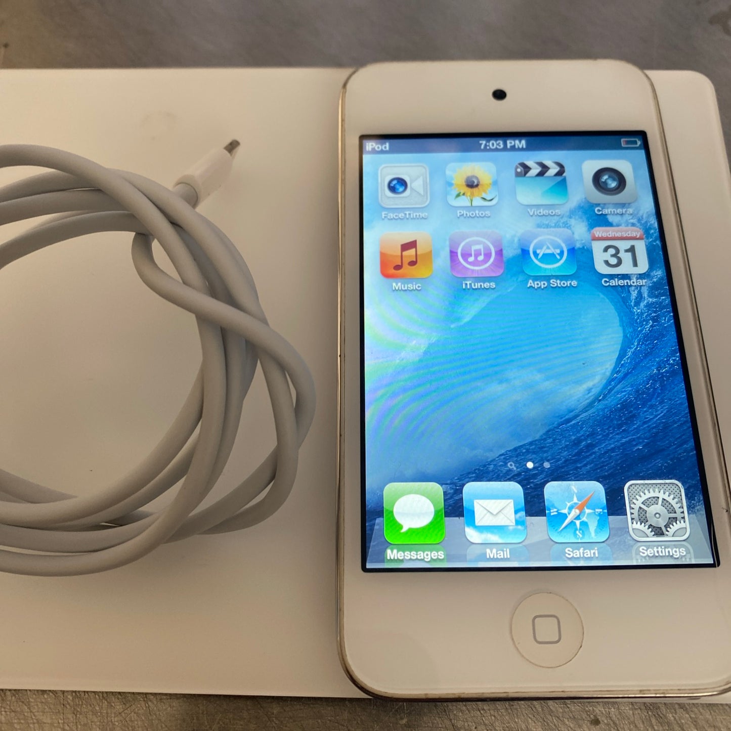 iPod touch 4th Generation - White 32gb