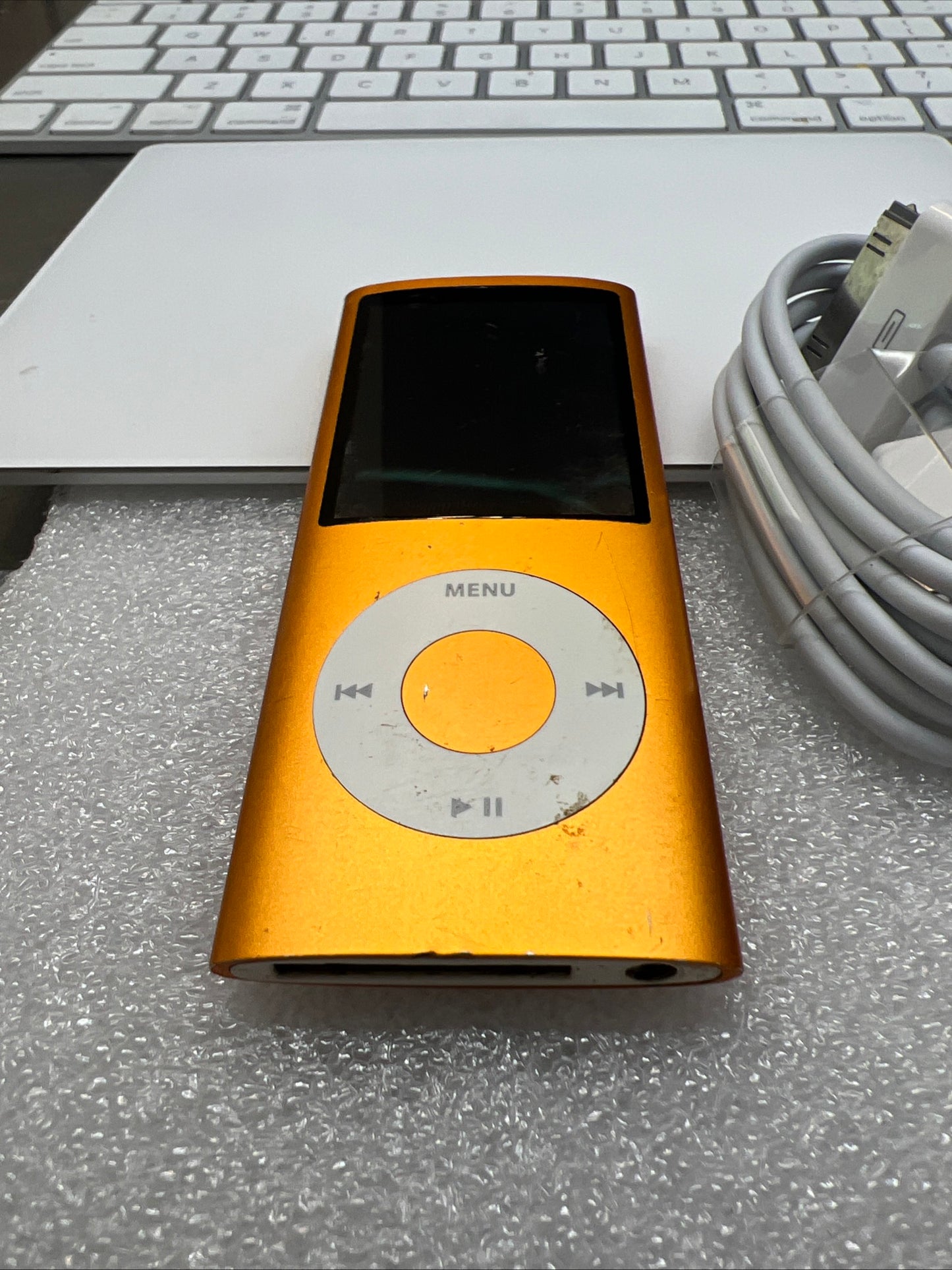 Apple iPod nano 4th Gen Orange (8 GB) New Battery. Exceptional cond.