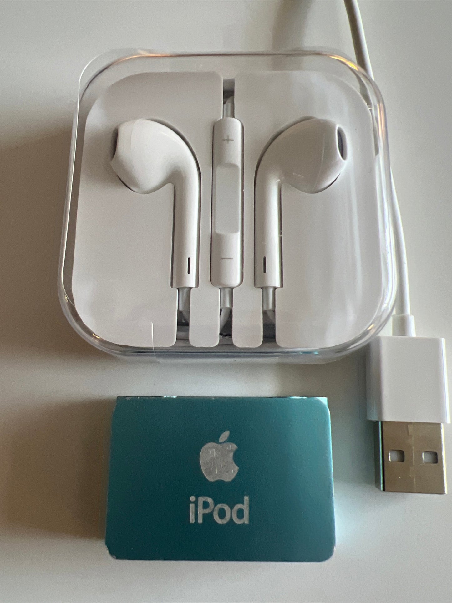 Apple iPod shuffle 2nd Generation Blue