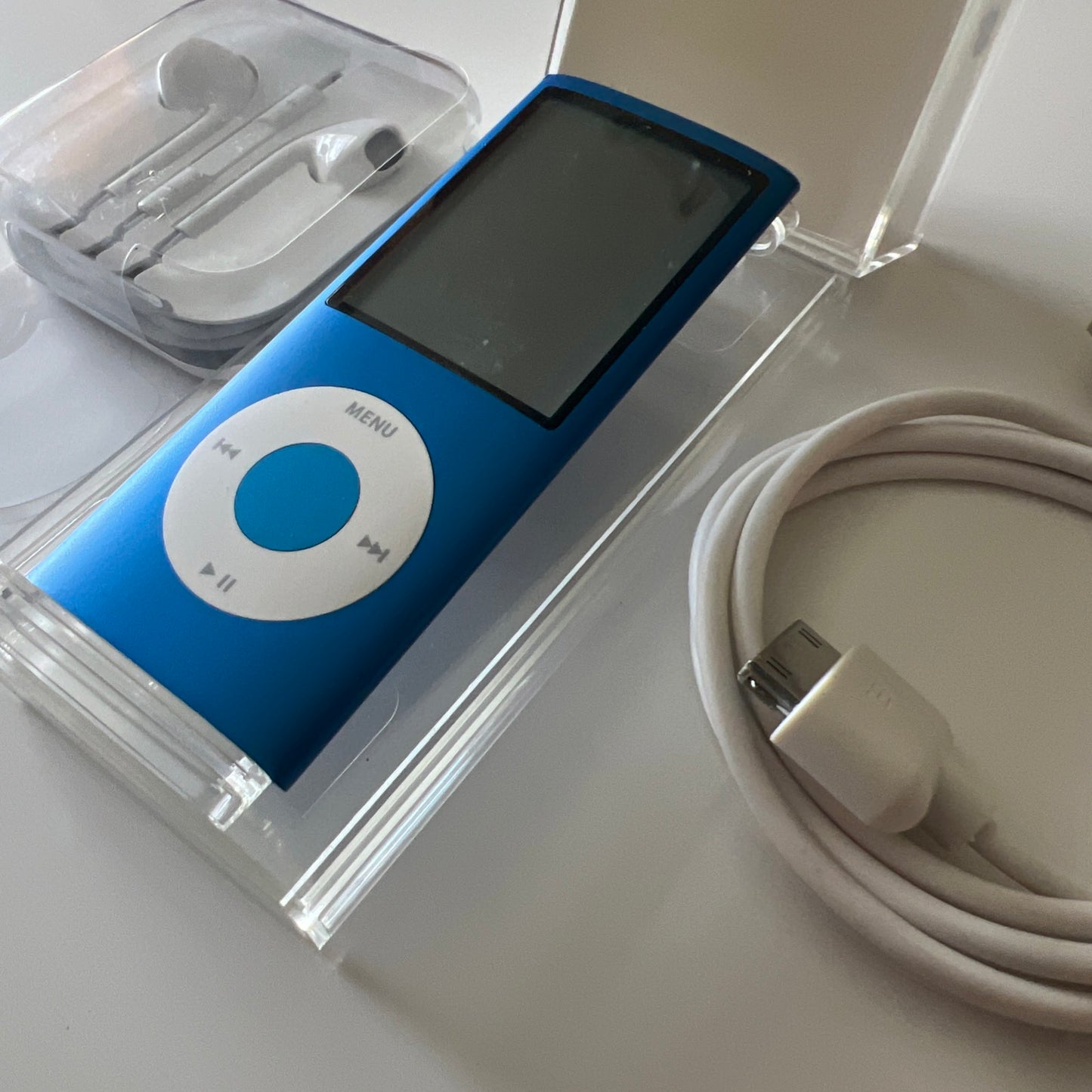 Apple iPod nano 4th Gen Blue  16GB New Battery Installed.