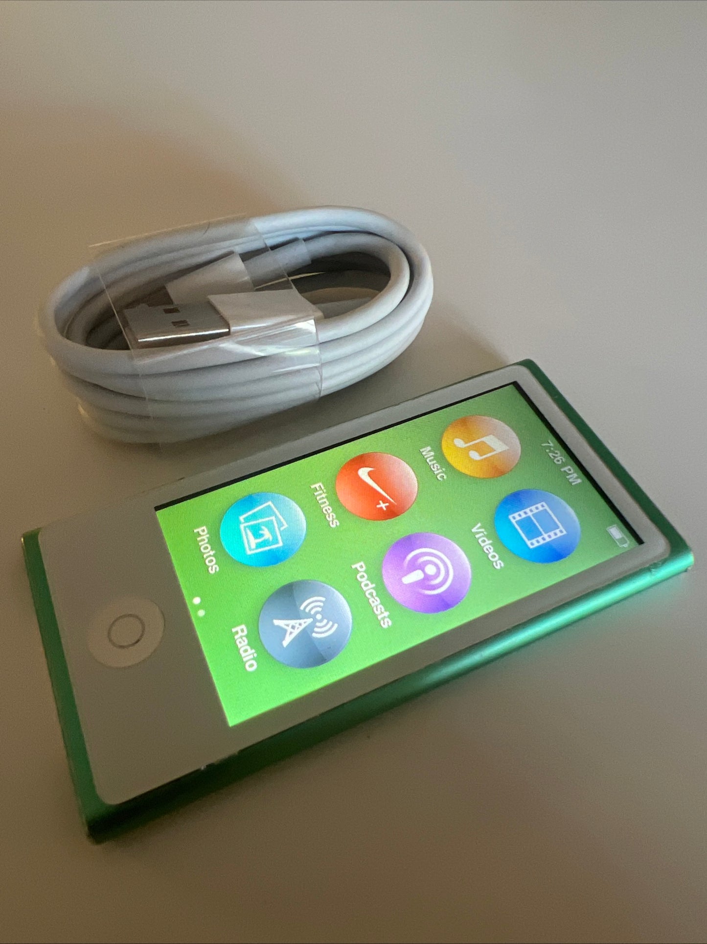 IPOD NANO 7TH GENERATION GREEN