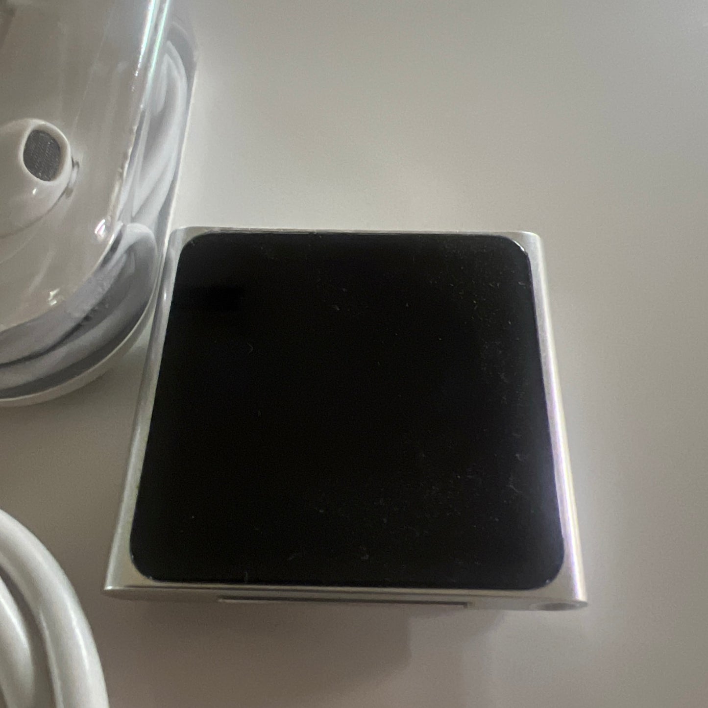 Apple iPod nano 6th Gen Silver (16 GB) NEW BATTERY. NEW SCREEN