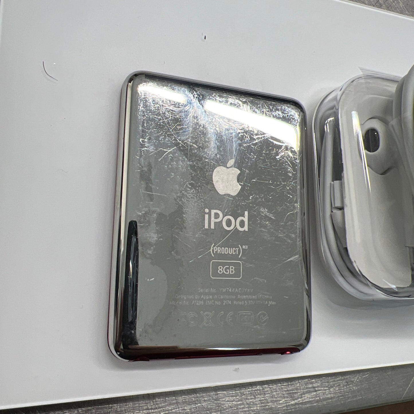Apple iPod Nano 3rd Generation 8 GB . New Battery Red