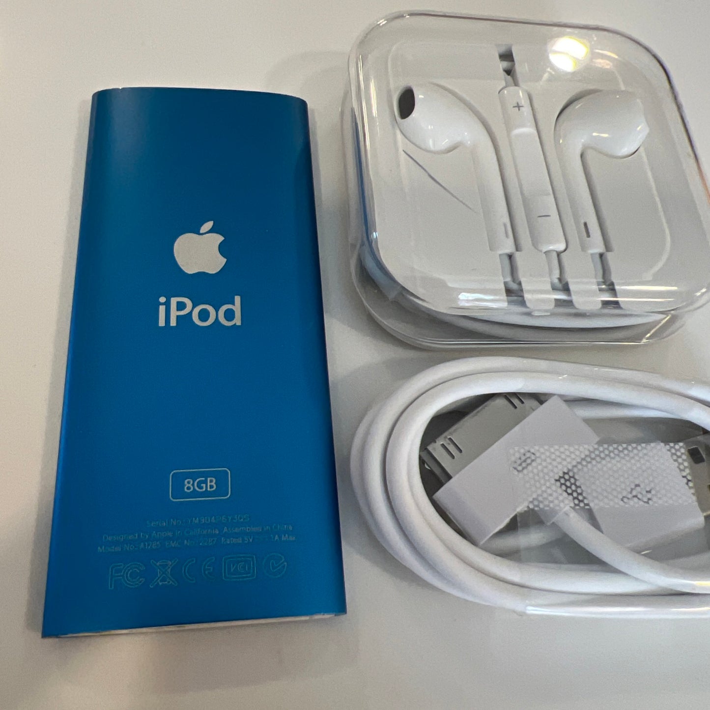 ipod nano 4th generation Blue 8gb - New Battery installed