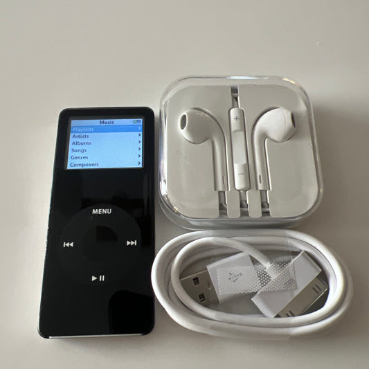 Apple iPod Nano, 1st generation, Black, 4GB, New Battery, Fully functional
