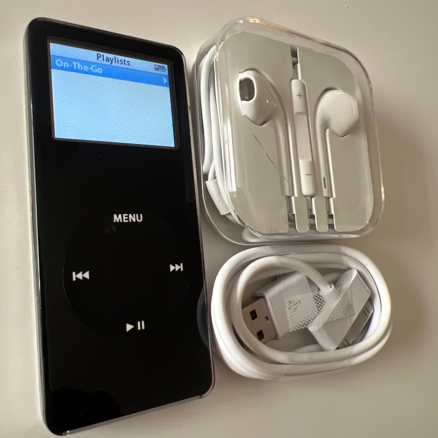 Apple iPod Nano, 1st generation, Black, 2GB, New Battery